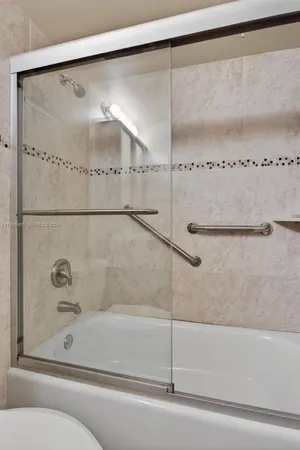 $229,000 | 5520 Lakeside Drive, Unit 105, Margate, FL 33063