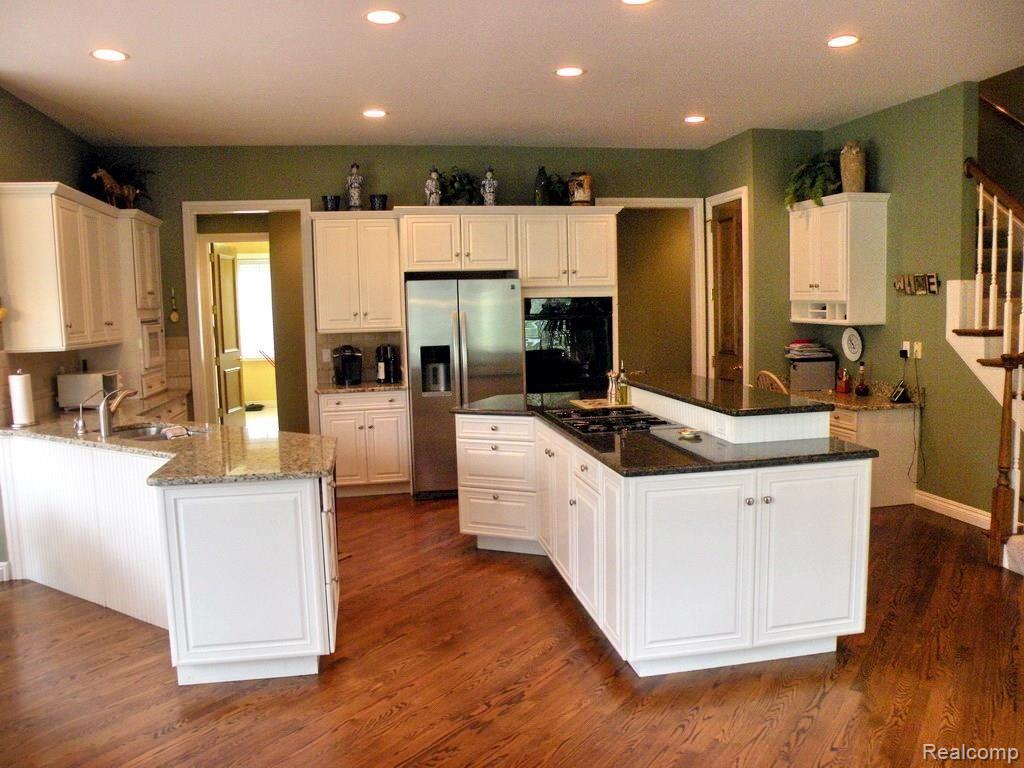 4633 Goodison Pl Drive Rochester, MI 48306 - Photo 8 of 35 Kitchen