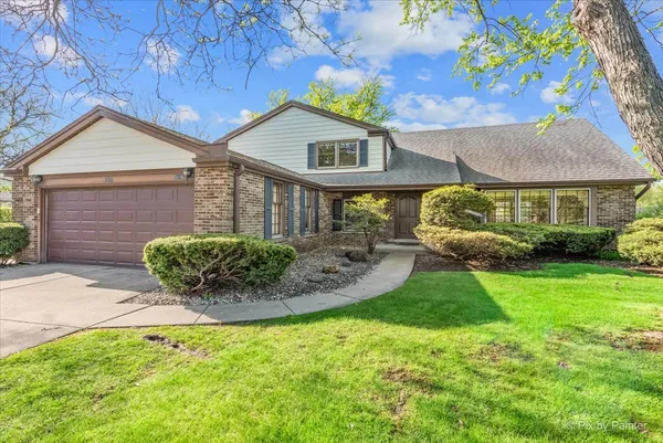 $639,000 | 3116 Mary Kay Lane, Glenview, IL 60026