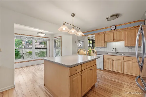 $639,000 | 3116 Mary Kay Lane, Glenview, IL 60026