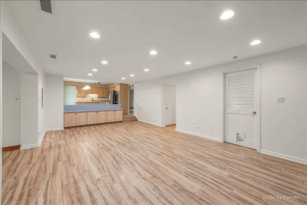 $639,000 | 3116 Mary Kay Lane, Glenview, IL 60026