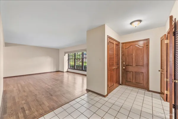 $639,000 | 3116 Mary Kay Lane, Glenview, IL 60026