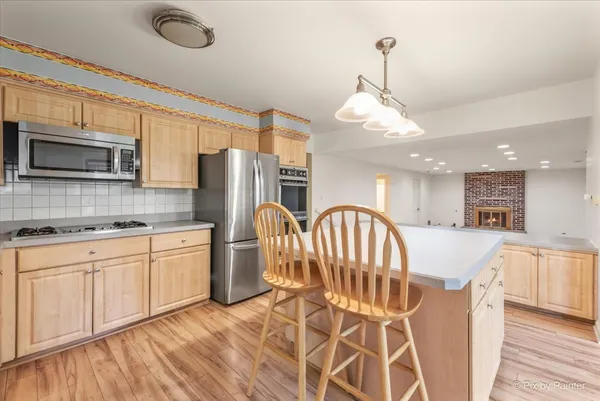 $639,000 | 3116 Mary Kay Lane, Glenview, IL 60026