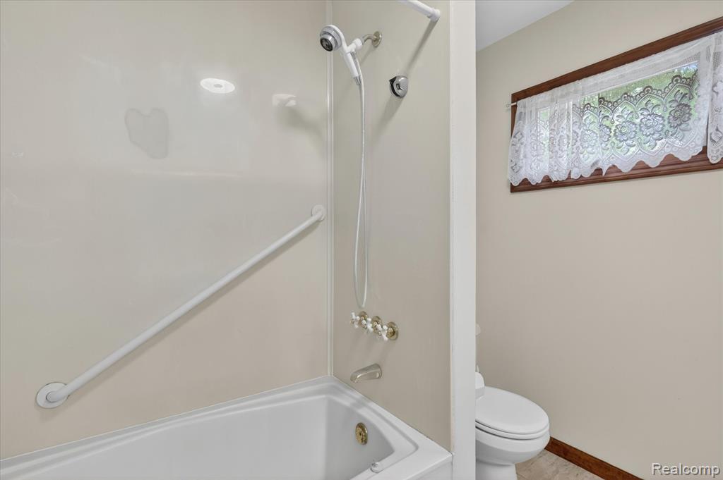 41303 Harris Road Belleville, MI 48111 - Photo 28 of 49