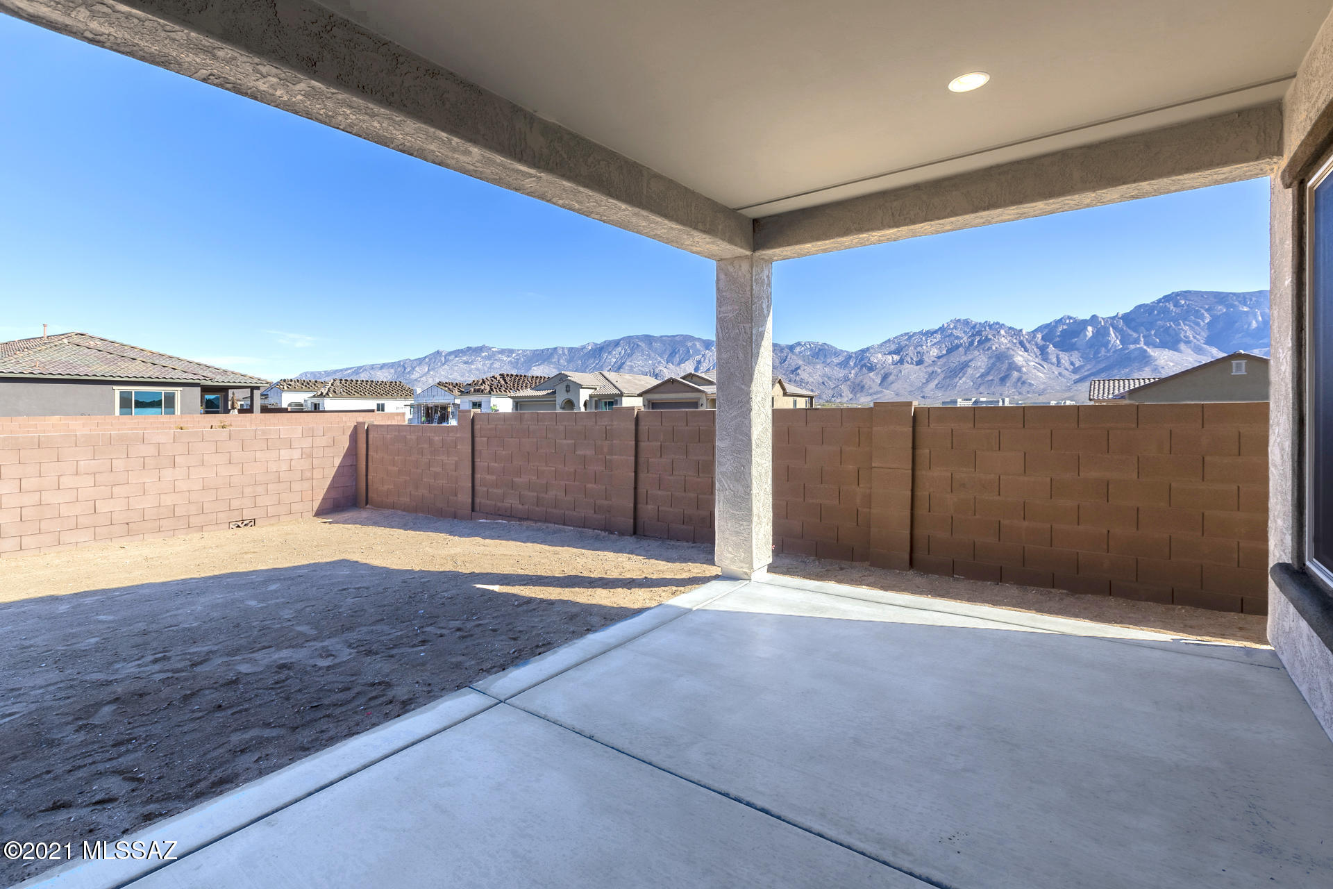 677 East Romsdalen Road East Tucson, AZ 85755 - Photo 35 of 44