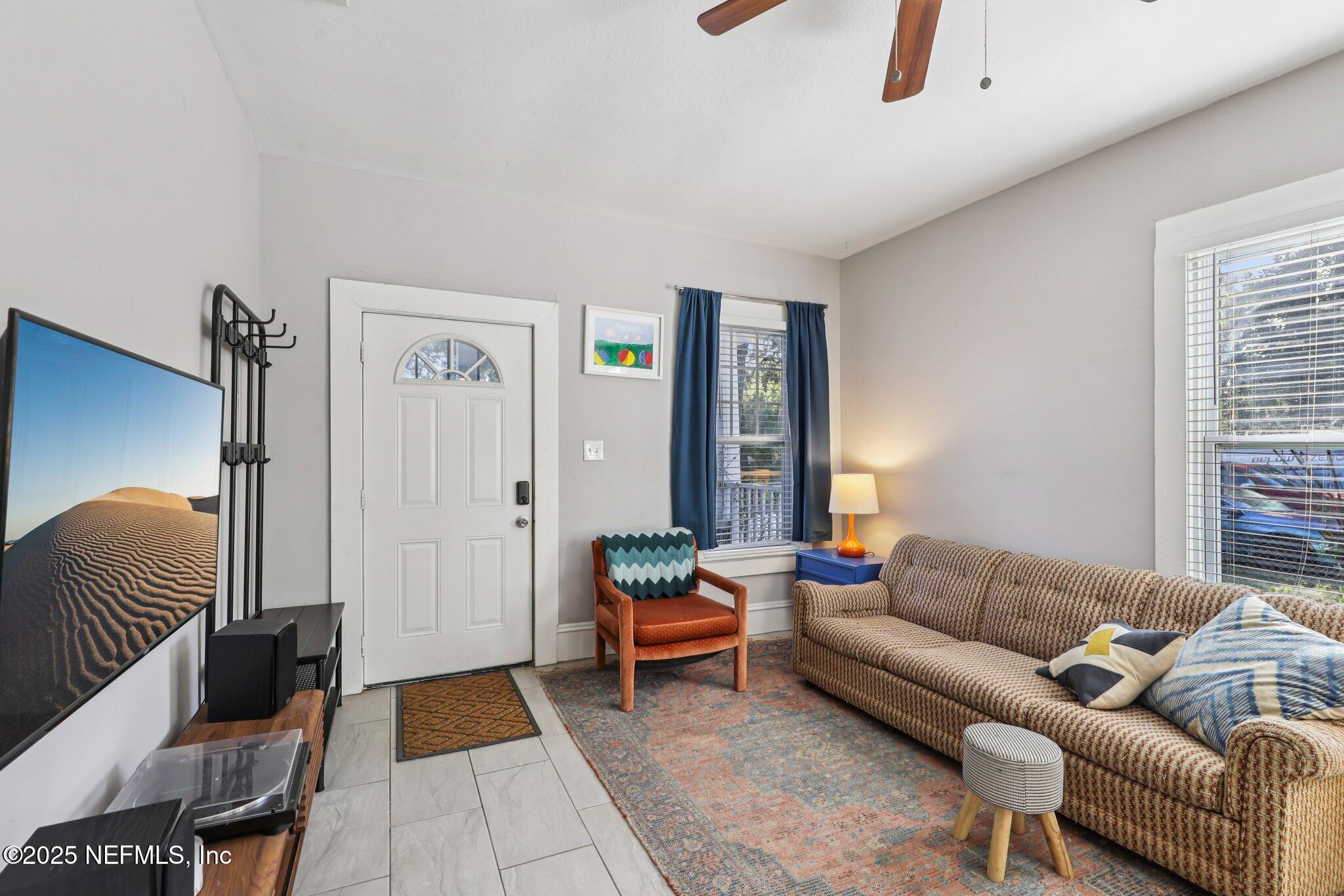 646 Day Avenue Jacksonville, FL 32205 - Photo 6 of 27 a living room with furniture and a rug
