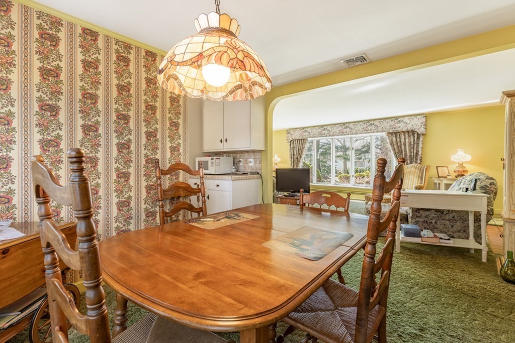 6 Jenkins Road Andover, MA 01810 - Photo 10 of 29 Gallery Image 10