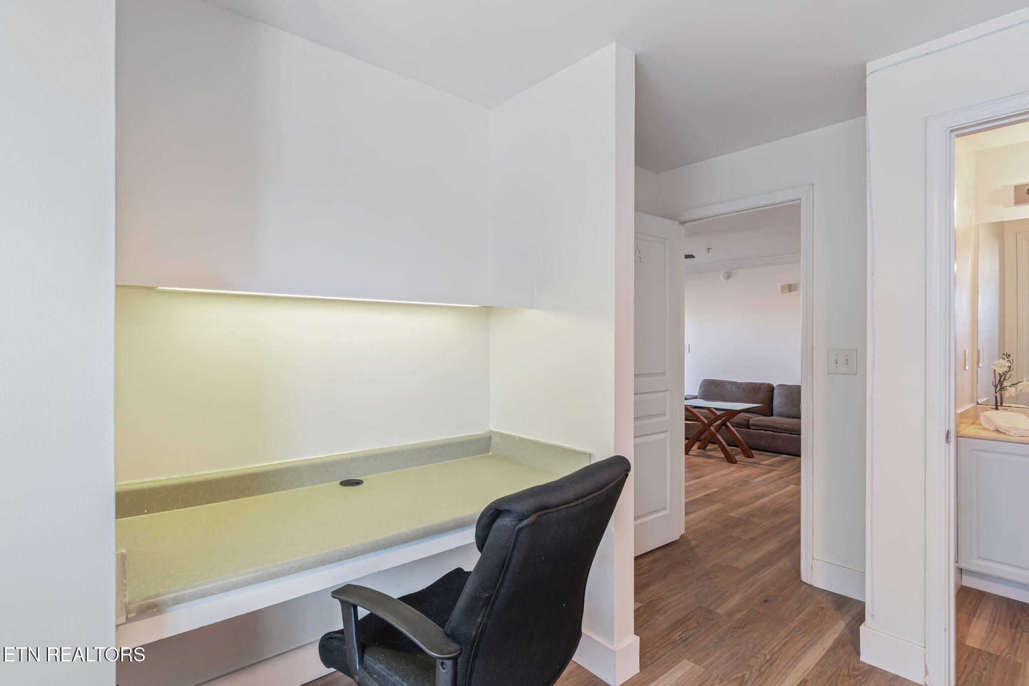 3704 Spruce Ridge Way, Unit 2021 Knoxville, TN 37920 - Photo 14 of 38 Bedroom 3/Desk Space