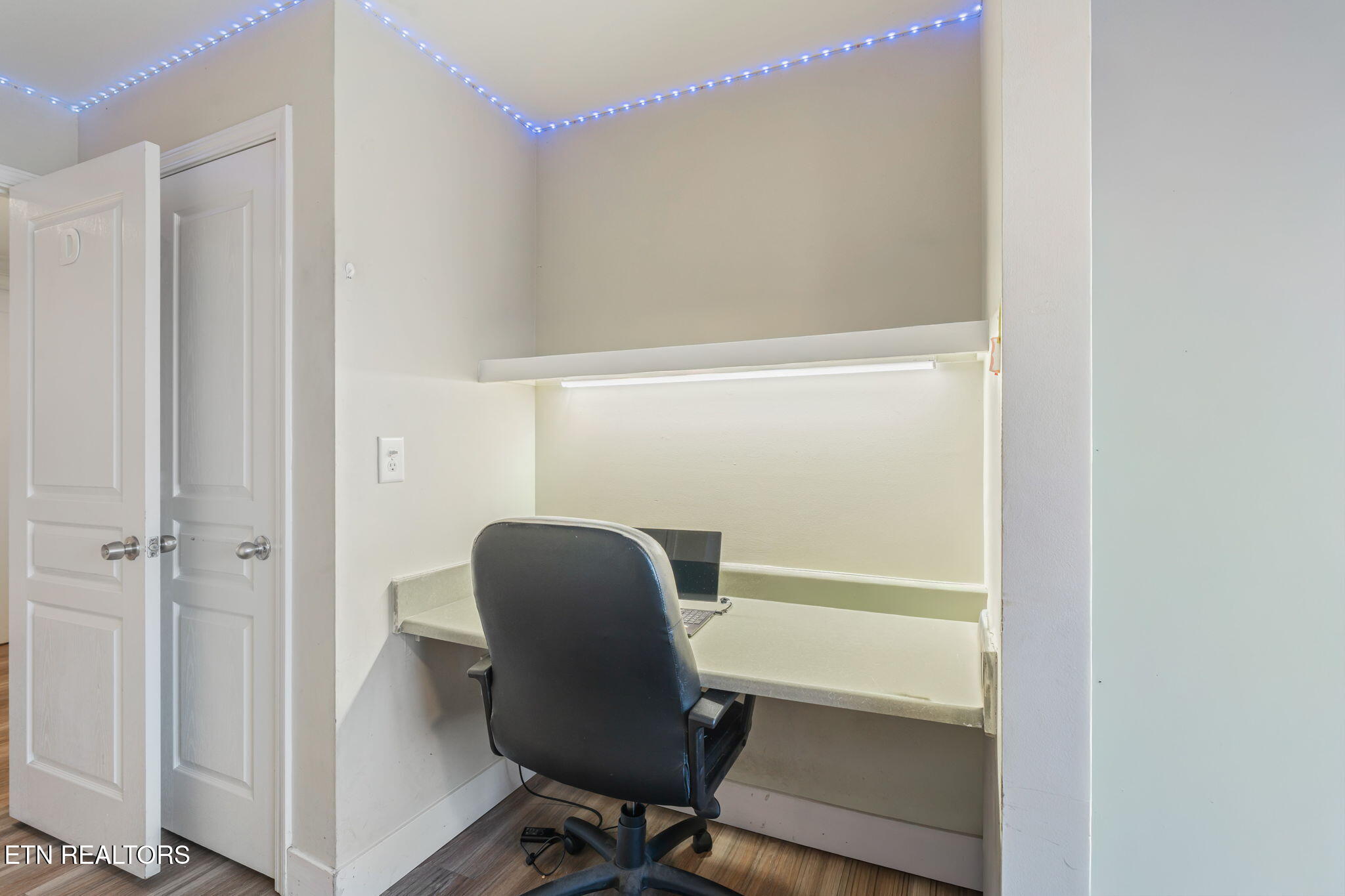 3704 Spruce Ridge Way, Unit 2021 Knoxville, TN 37920 - Photo 17 of 38 Bedroom 4/Desk Space