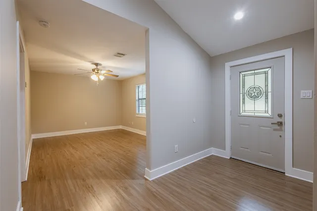 $1,650 | 12028 Cedar Lane, Conroe, TX 77303