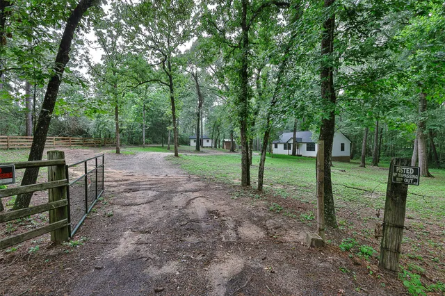 $1,650 | 12028 Cedar Lane, Conroe, TX 77303