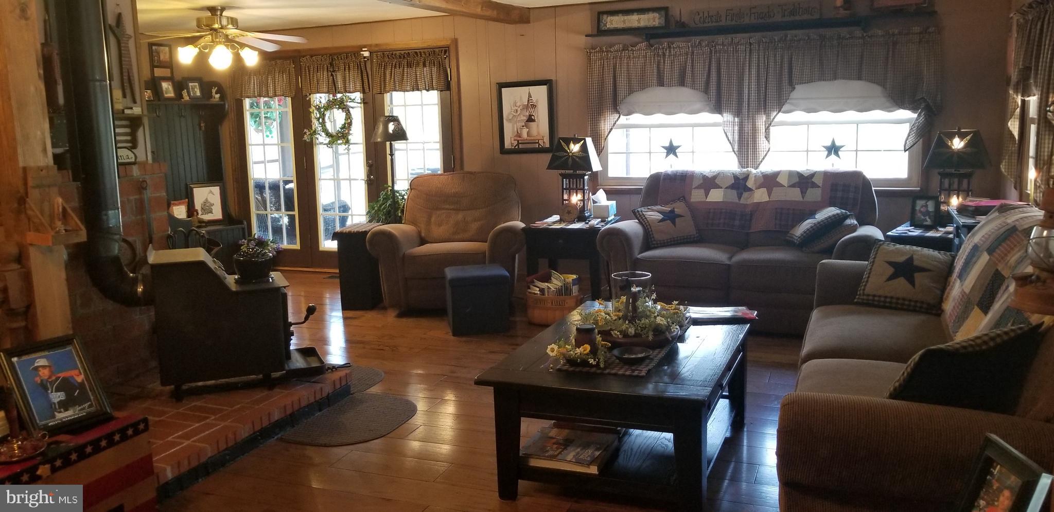368 Ramah Road Bridgeton, NJ 08302 - Photo 7 of 27 Living Room/Dining Room