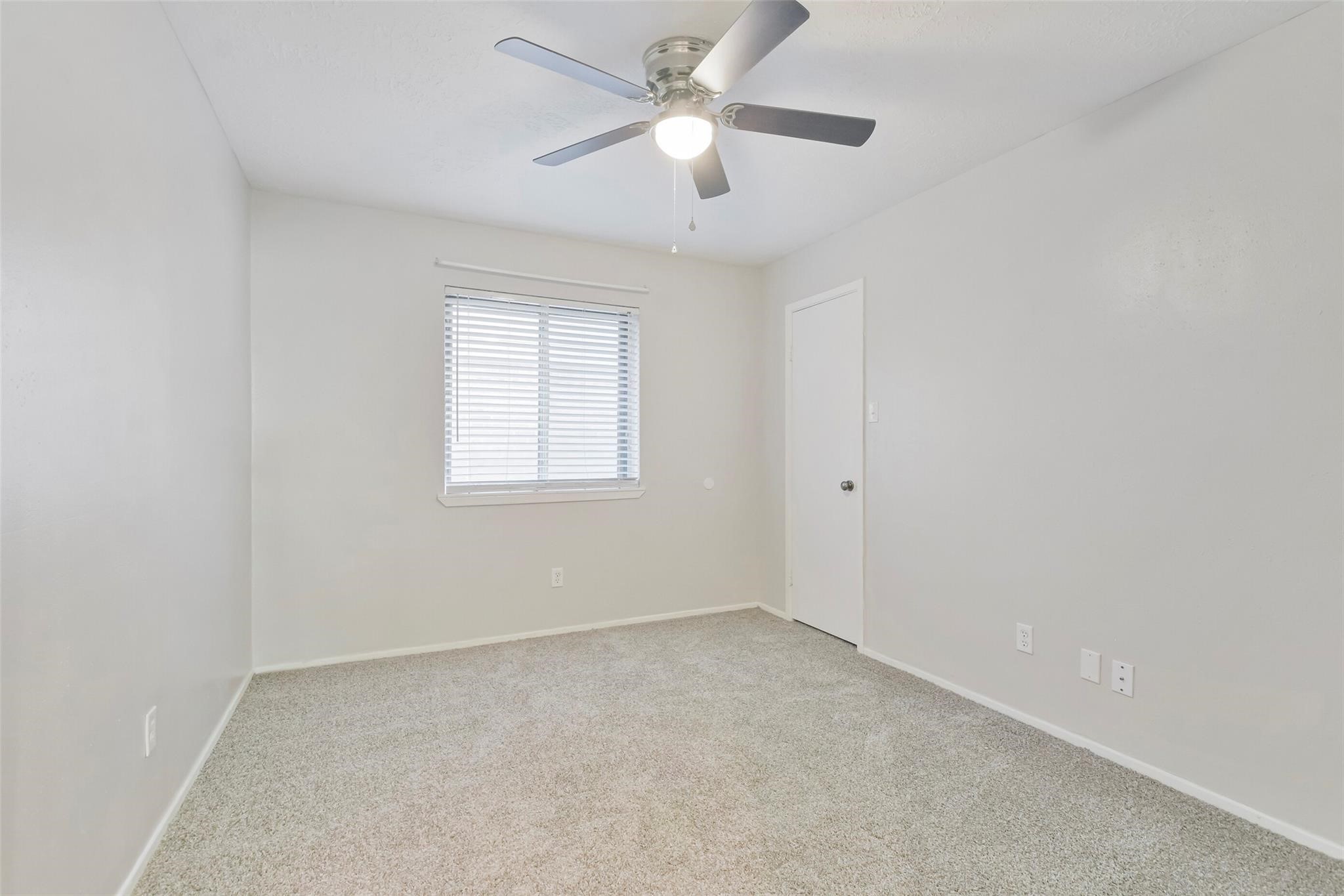 4831 Bridgemont Lane Spring, TX 77388 - Photo 21 of 29 Bedroom 2 with new carpet