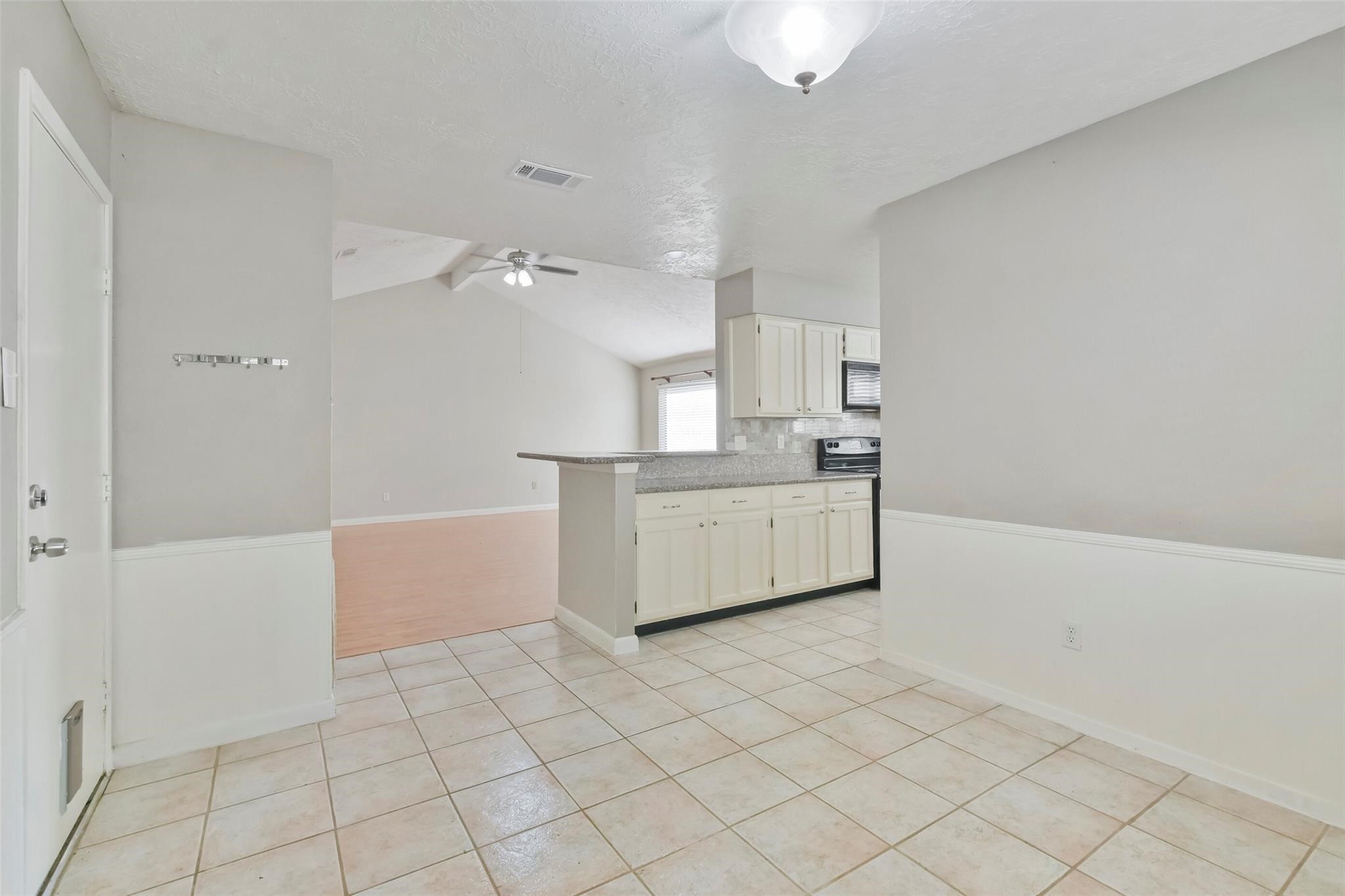 4831 Bridgemont Lane Spring, TX 77388 - Photo 8 of 29