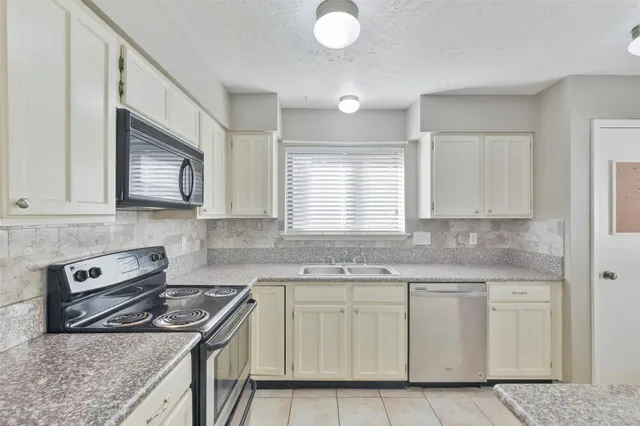 $1,750 | 4831 Bridgemont Lane, Spring, TX 77388