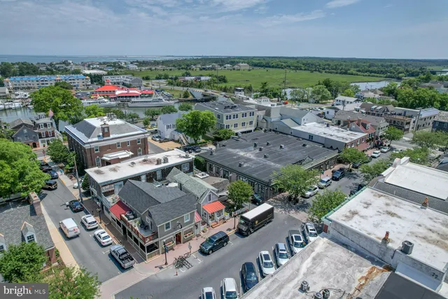 a view of a outdoor space