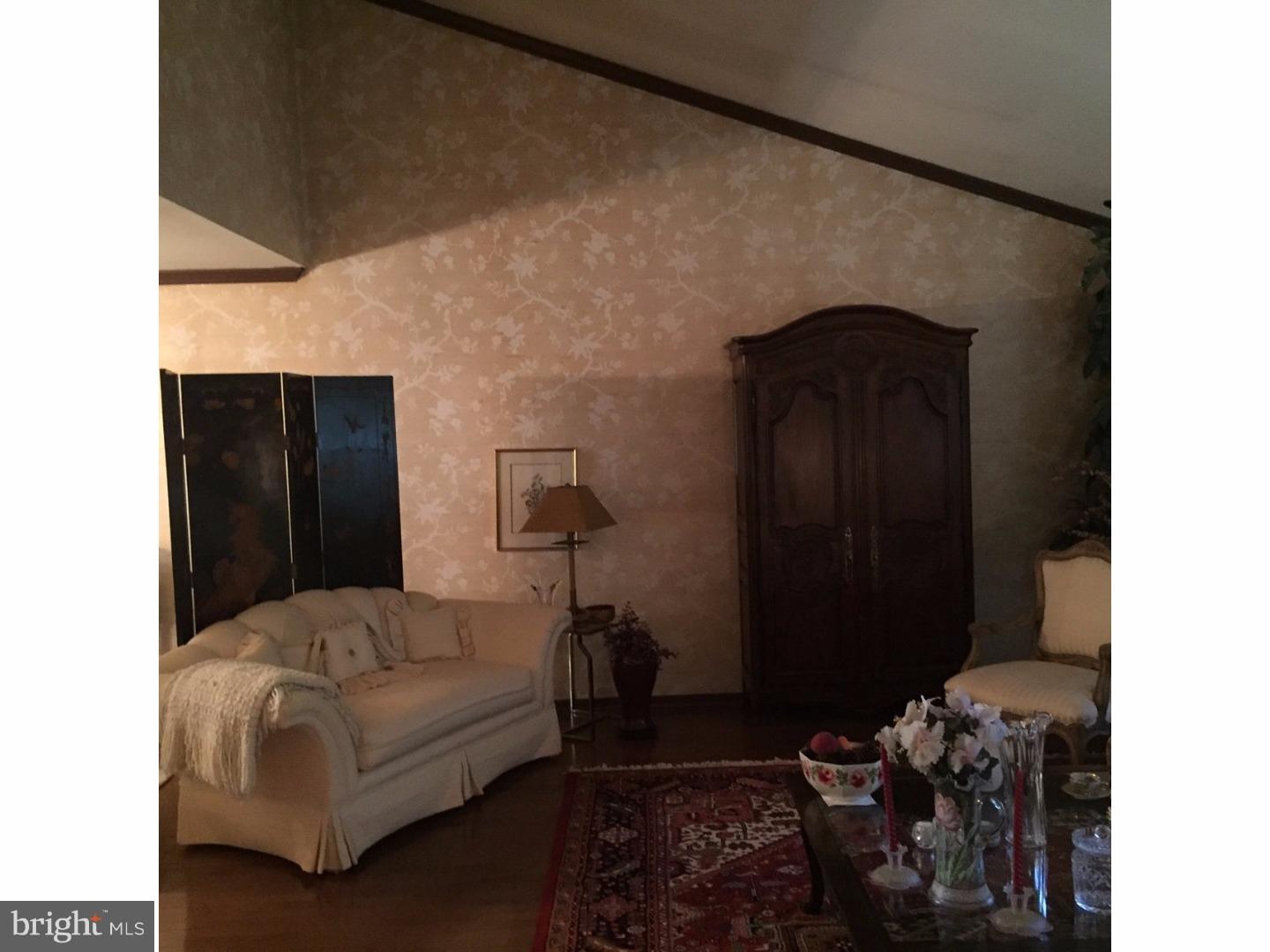 1600 Pennypack Road Huntingdon Valley, PA 19006 - Photo 5 of 21 Living Room