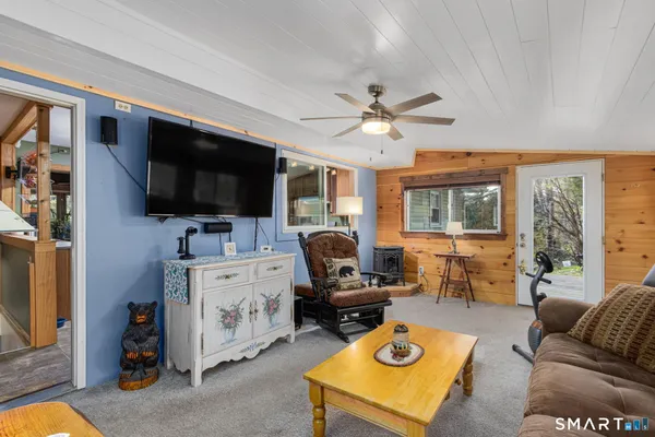 $339,000 | 34 Robert Avenue, Killingly, CT 06239