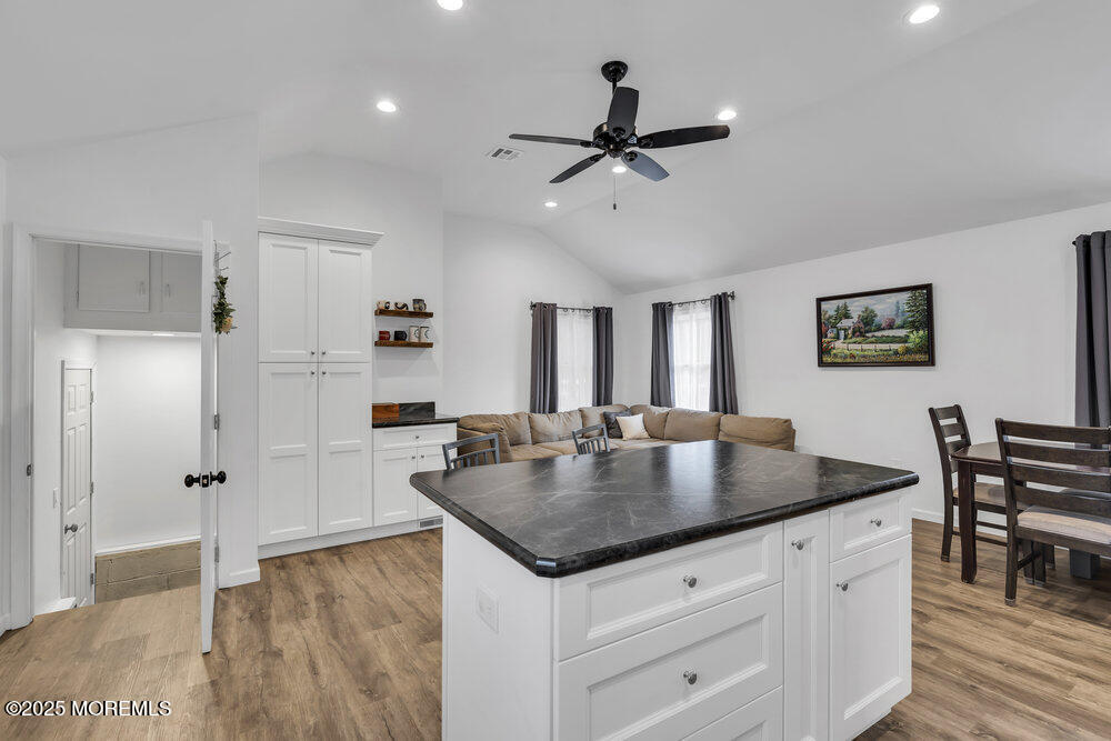 46 Butterfly Road Jackson, NJ 08527 - Photo 11 of 30 46 Butterfly kitchen 3