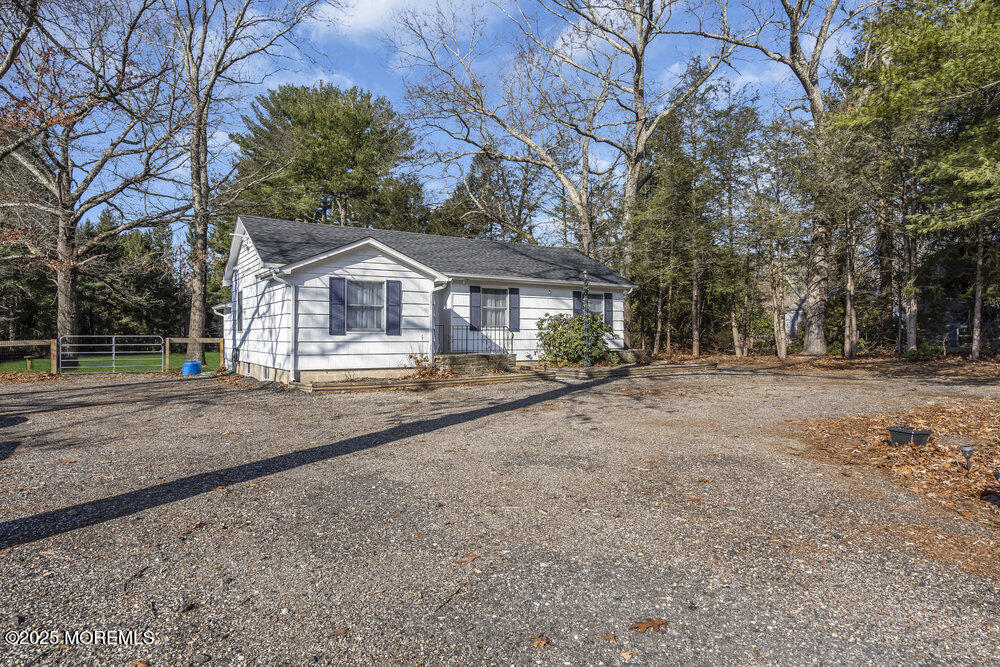 46 Butterfly Road Jackson, NJ 08527 - Photo 28 of 30 46 Butterfly small front