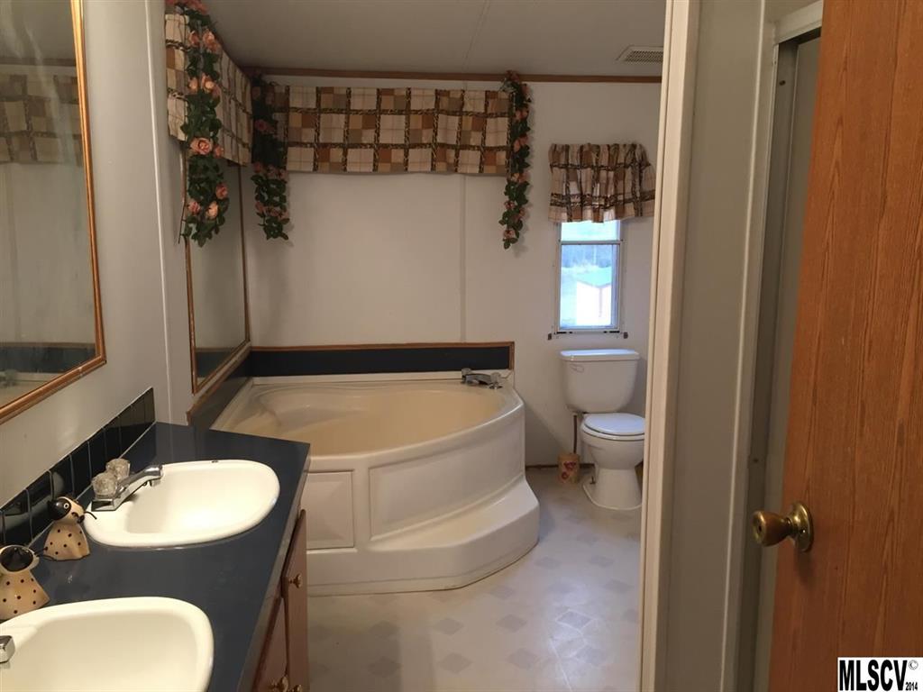 6172 Naked Creek Road Conover, NC 28613 - Photo 7 of 11 Gallery Image 7