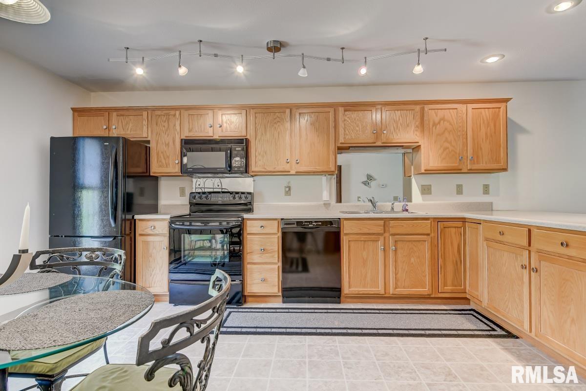 1811 Plover Road Springfield, IL 62711 - Photo 14 of 27 Gallery Image 14