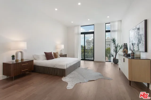 $5,019,000 | 425 North Palm Drive, Unit 502, Beverly Hills, CA 90210