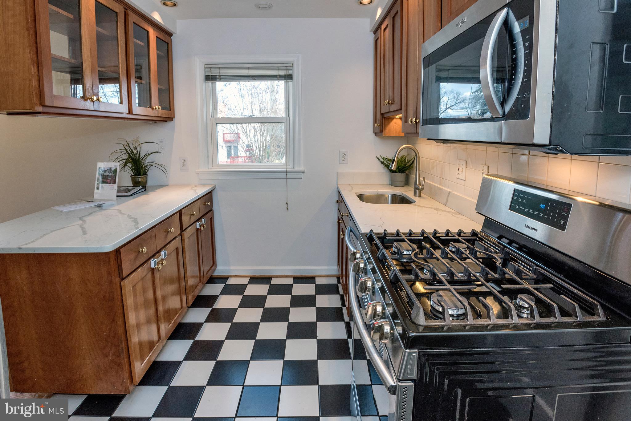 1507 Moffet Road Silver Spring, MD 20903 - Photo 11 of 55