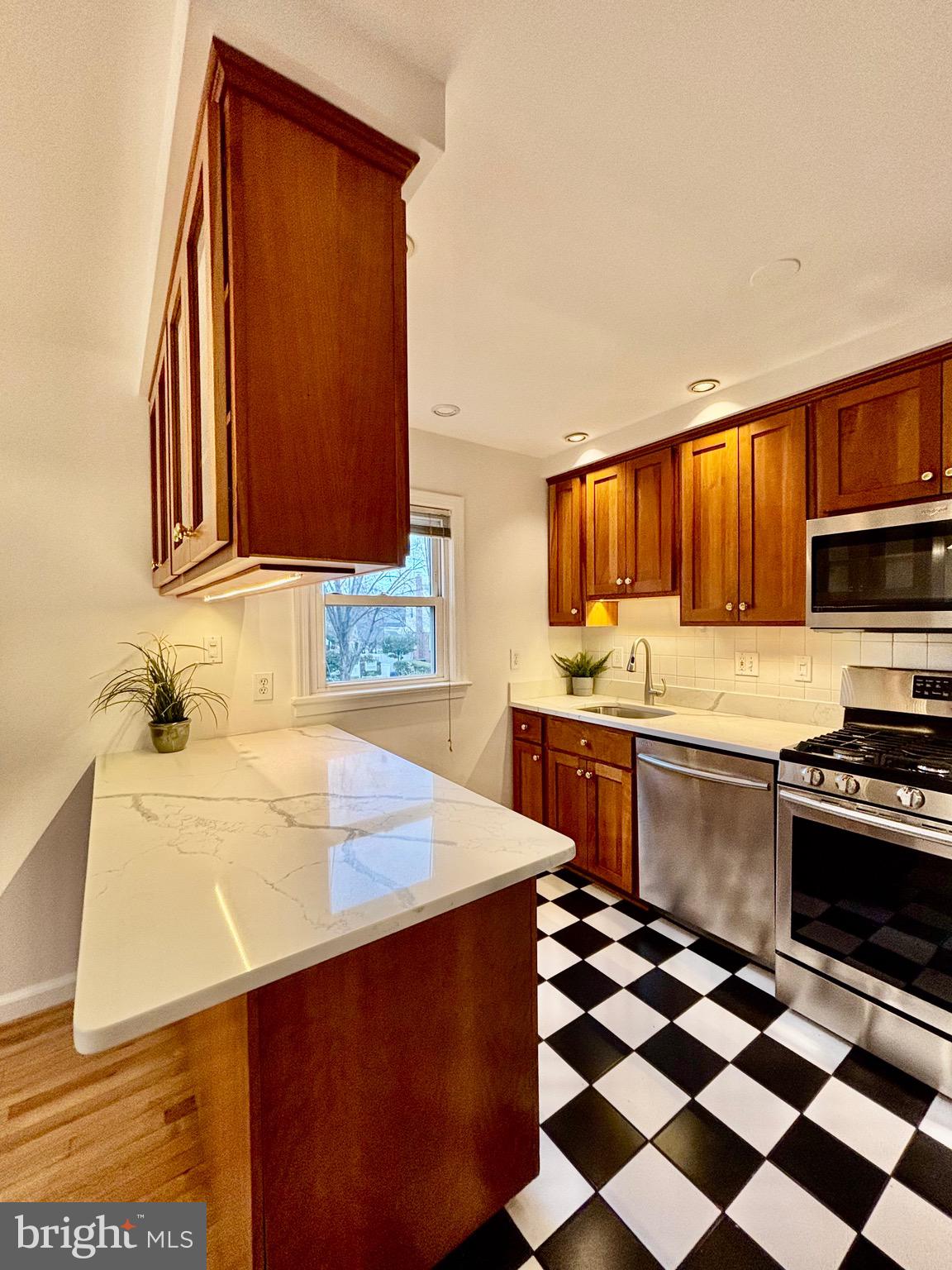 1507 Moffet Road Silver Spring, MD 20903 - Photo 16 of 55