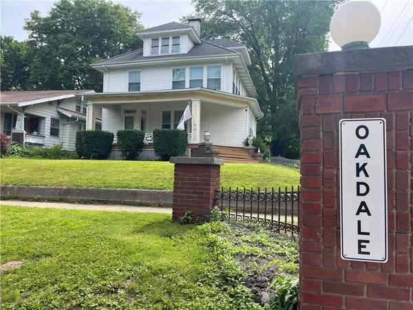 $139,900 | 104 Oakdale Boulevard, Decatur, IL 62522