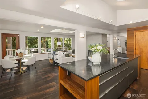 $1,898,000 | 18610 Southeast 58th Street, Issaquah, WA 98027