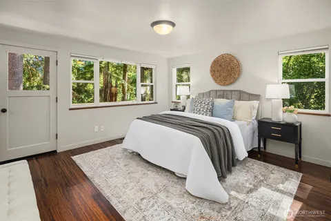 $1,898,000 | 18610 Southeast 58th Street, Issaquah, WA 98027