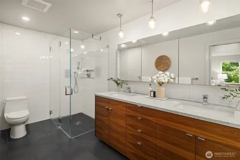 $1,898,000 | 18610 Southeast 58th Street, Issaquah, WA 98027