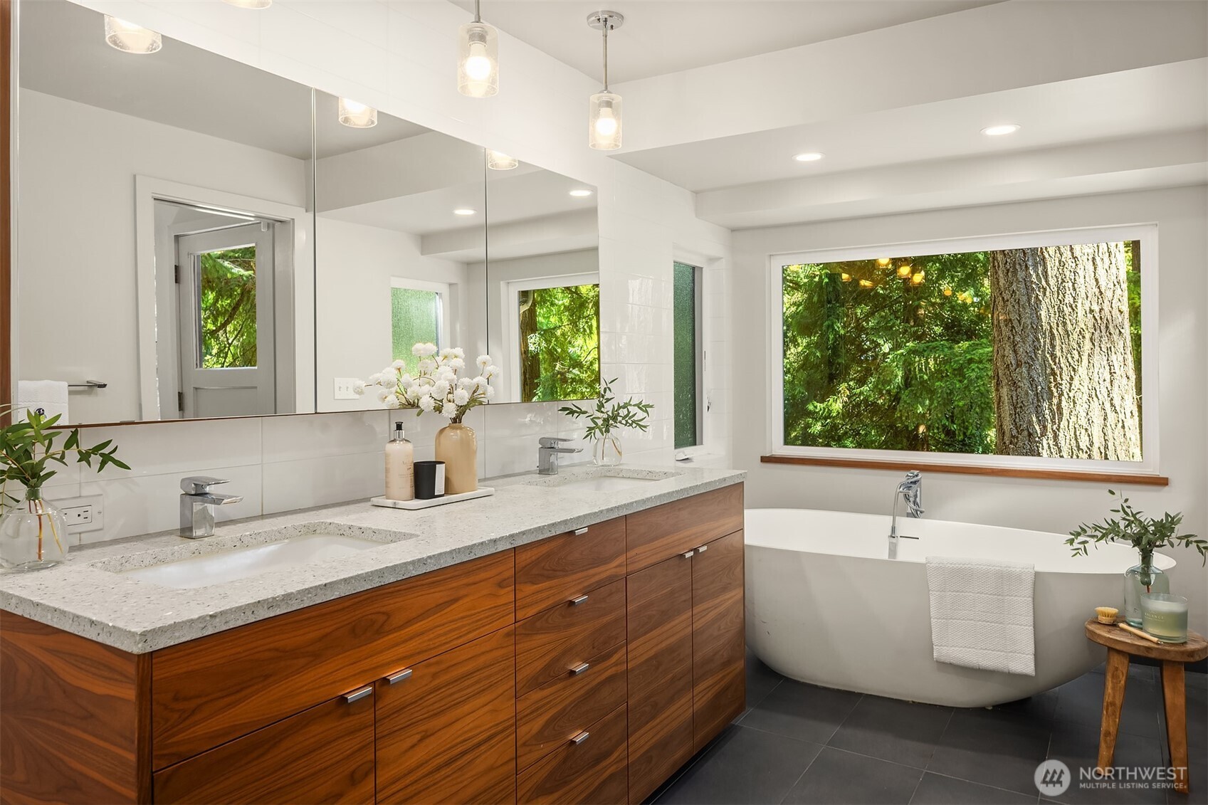 18610 Southeast 58th Street Issaquah, WA 98027 - Photo 25 of 40