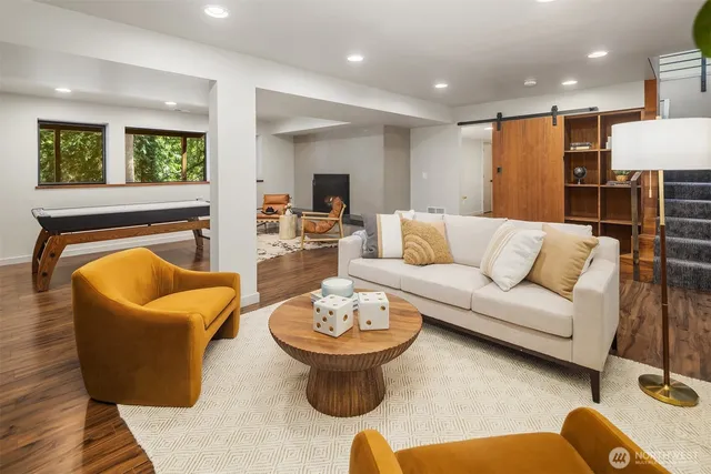 $1,898,000 | 18610 Southeast 58th Street, Issaquah, WA 98027