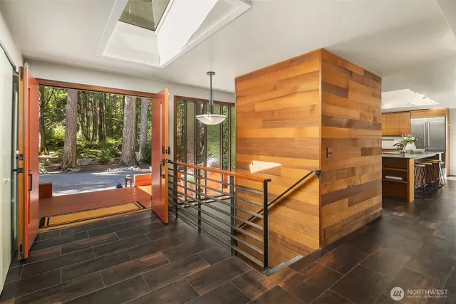 $1,898,000 | 18610 Southeast 58th Street, Issaquah, WA 98027