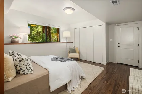 $1,898,000 | 18610 Southeast 58th Street, Issaquah, WA 98027