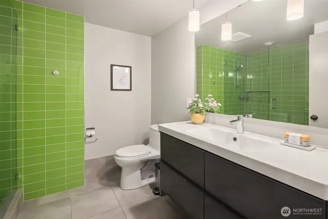 $1,898,000 | 18610 Southeast 58th Street, Issaquah, WA 98027