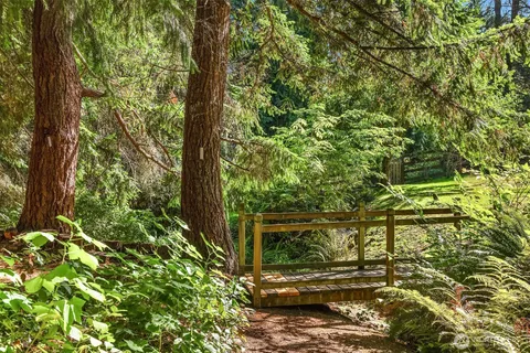 $1,898,000 | 18610 Southeast 58th Street, Issaquah, WA 98027