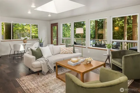 $1,898,000 | 18610 Southeast 58th Street, Issaquah, WA 98027