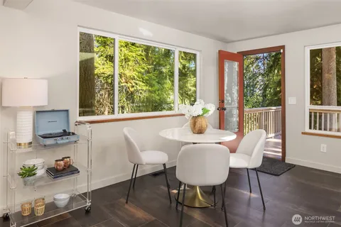 $1,898,000 | 18610 Southeast 58th Street, Issaquah, WA 98027