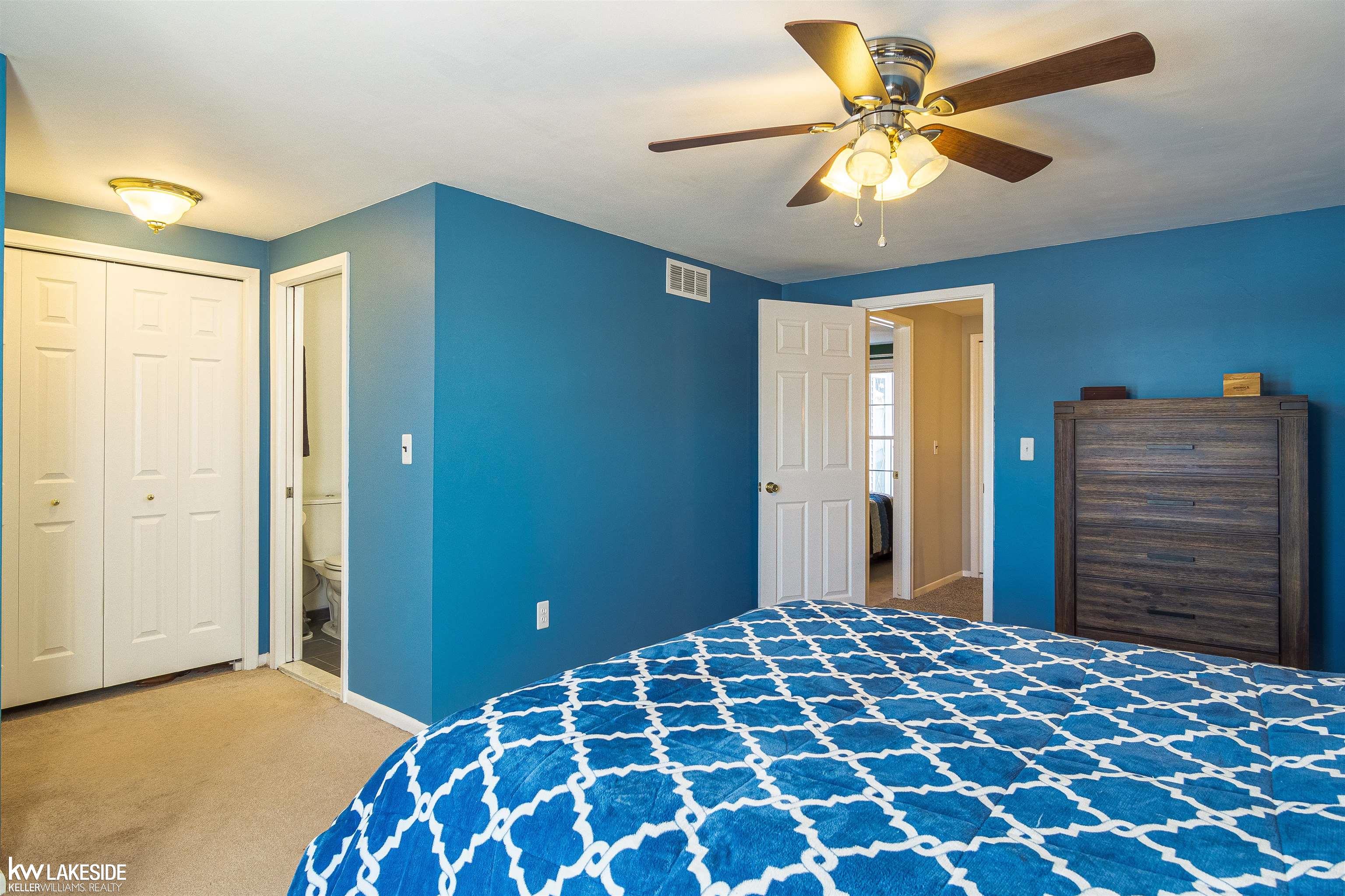 3505 Crooks Road Royal Oak, MI 48073 - Photo 29 of 39 50101847-28.JPG