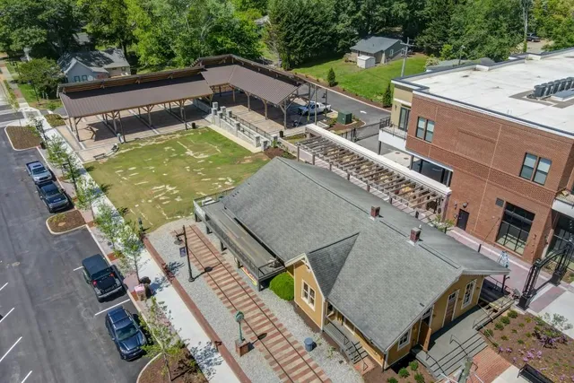 $547,660 | 5583 Spring Street, Flowery Branch, GA 30542