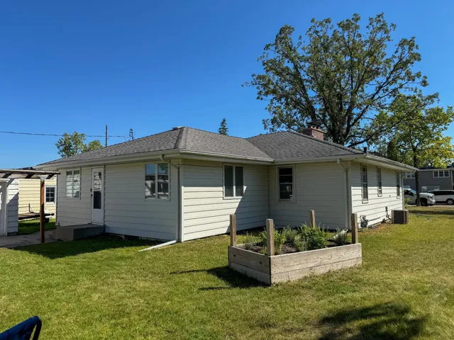 $265,000 | 1619 Calihan Avenue Northeast, Bemidji, MN 56601