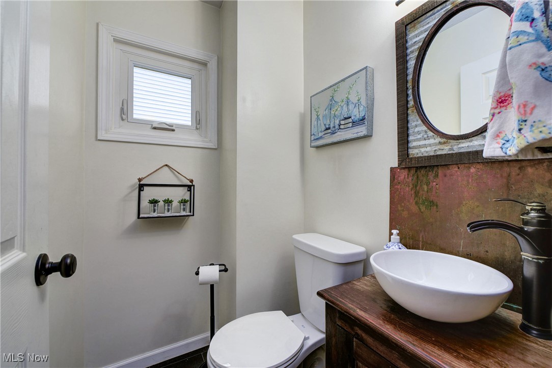 456 Clague Road Bay Village, OH 44140 - Photo 9 of 28 First Floor Powder Room