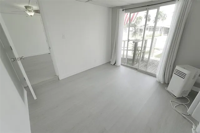 a view of empty room with window