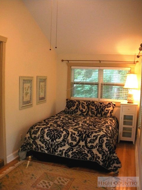 387 Friendship Church Road Boone, NC 28607 - Photo 3 of 21 Gallery Image 3