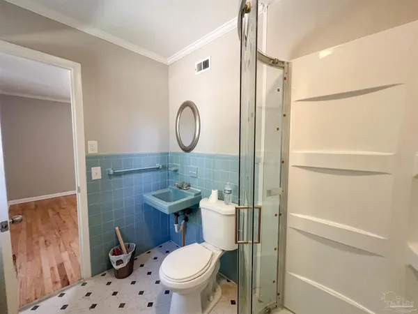 $1,695 | 3730 Forest Glen Drive, Pensacola, FL 32504