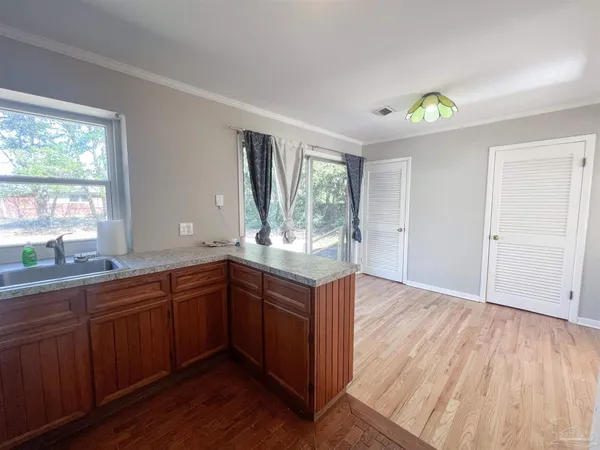 $1,695 | 3730 Forest Glen Drive, Pensacola, FL 32504