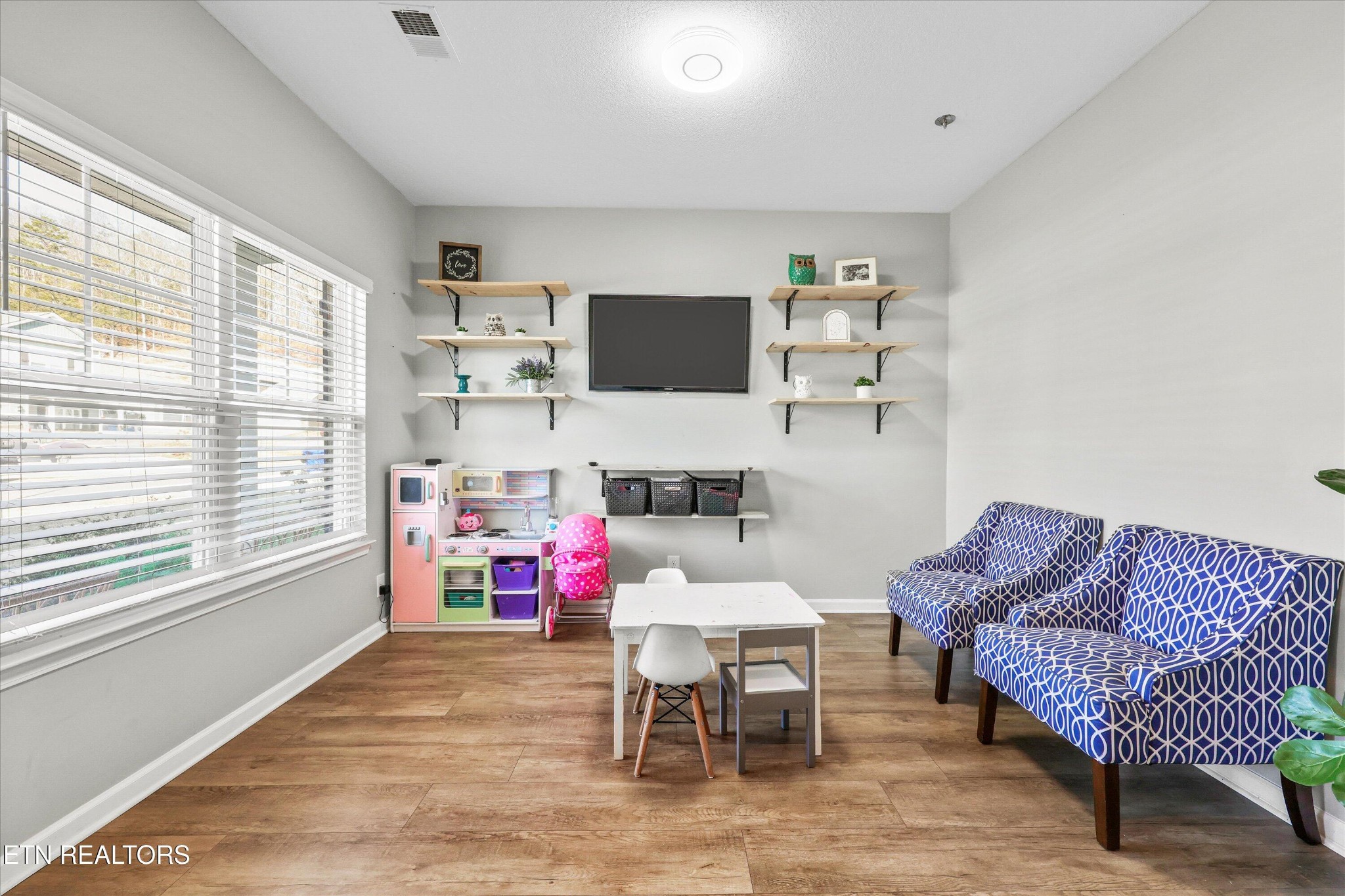 262 Ibis Loop Oak Ridge, TN 37830 - Photo 12 of 35 Gallery Image 12